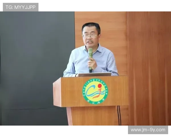 华水足球社团招新盛启邀你共赴绿茵梦想之旅青春一起飞扬精彩无限