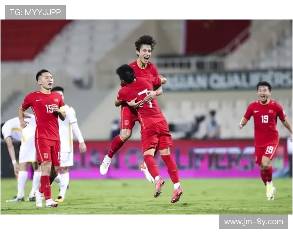 中国足球后卫武磊个人简介及其在国内外赛场上的表现与成就