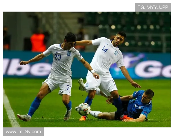 围绕一脚将足球精准踢入球门的精彩瞬间与背后动人故事细致描写篇